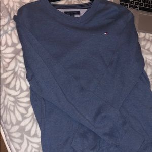 TOMMY HILFIGER OVERSIZED VNECK SWEATER